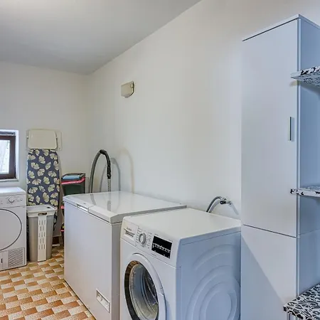 Daire Four-bedroom Magnolija *
