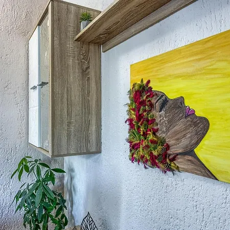 Four-bedroom Magnolija Apartament