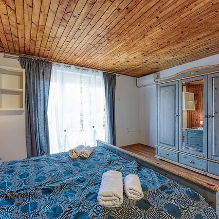 Four-bedroom Magnolija * Poreč