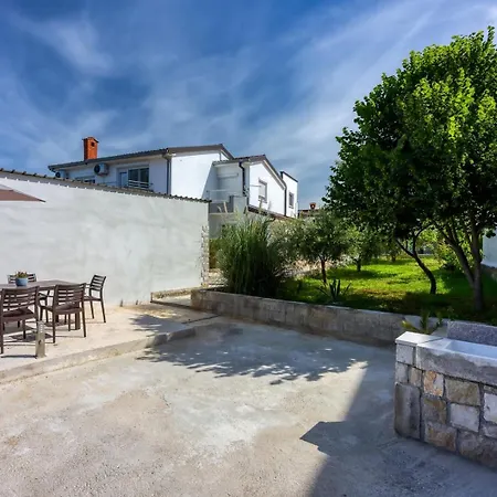 Four-bedroom Magnolija