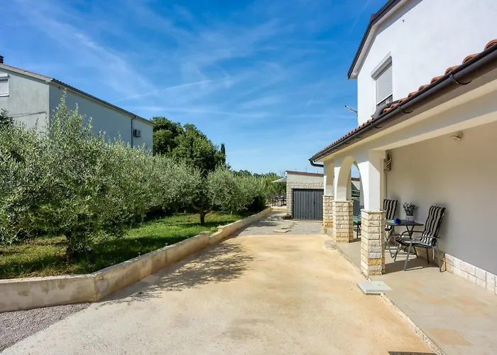 Four-bedroom Magnolija 公寓 *