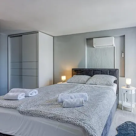 Apartment Four-bedroom Magnolija *