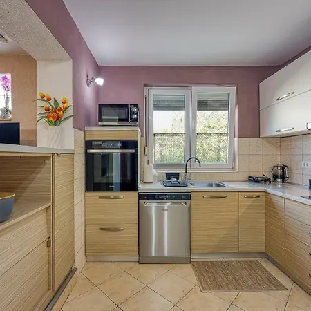 Four-bedroom Magnolija Apartment *