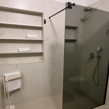 Four-bedroom Magnolija Apartman Porec