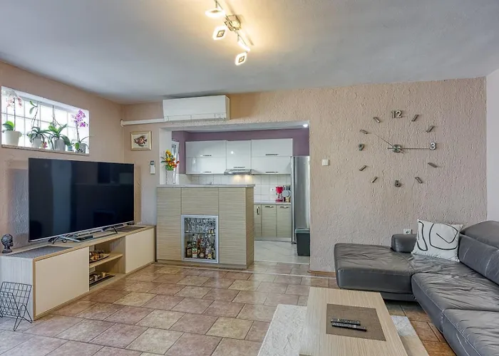Four-bedroom Magnolija * Poreč
