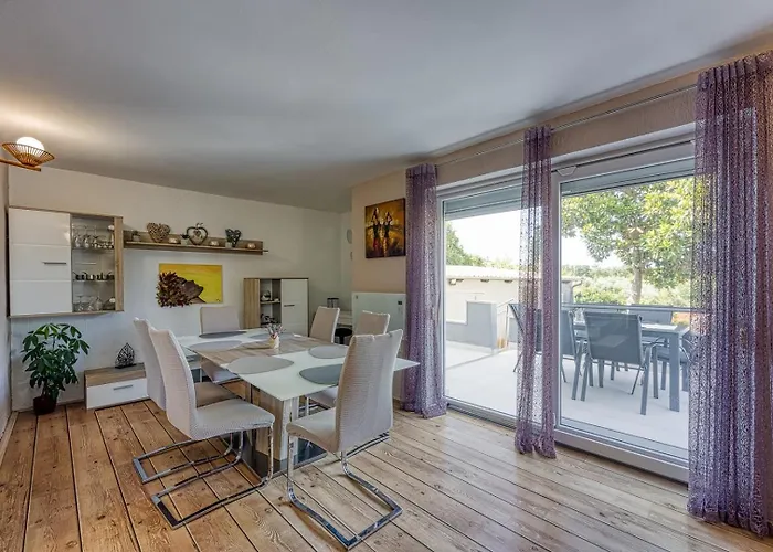 Four-bedroom Magnolija Poreč