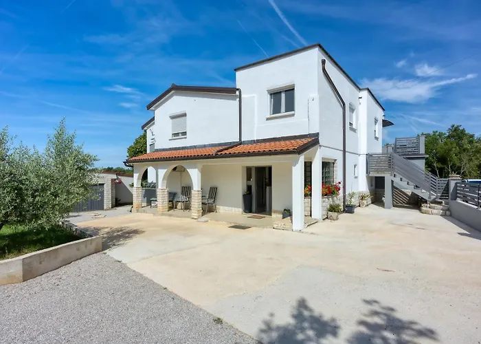 Four-bedroom Magnolija * Poreč