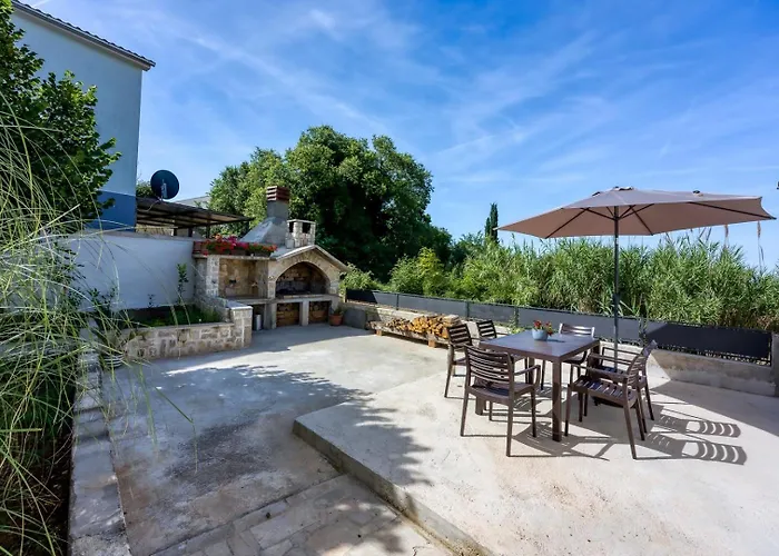 Four-bedroom Magnolija Apartamento Poreč